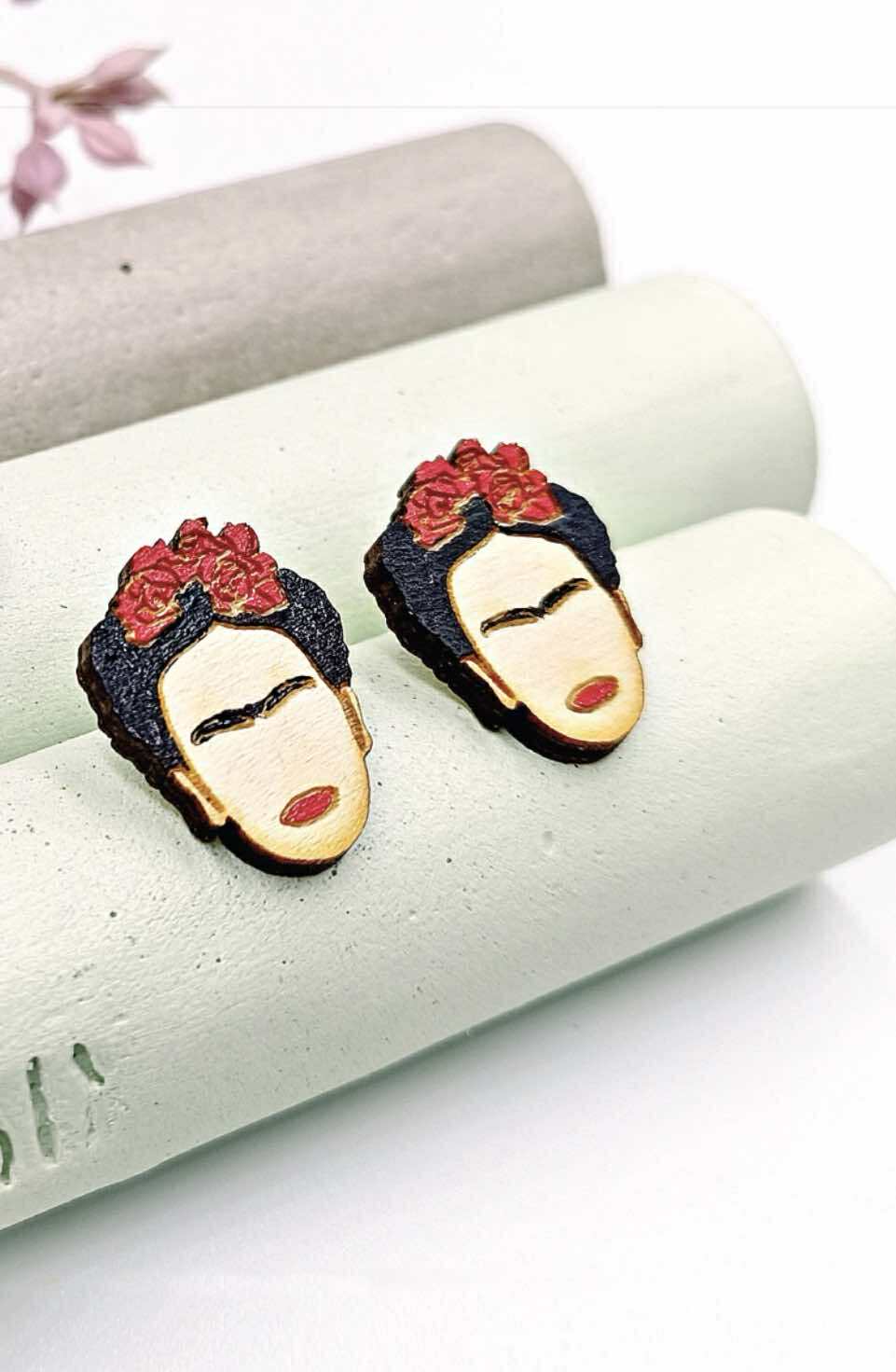 Wooden Stud - Frida