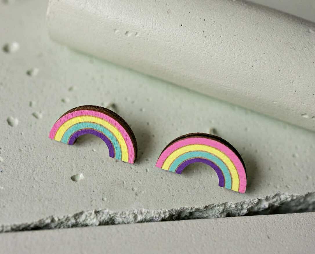 Wooden Stud rainbow